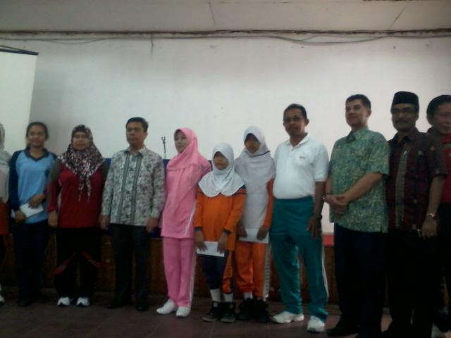 62 Pelajar di Pekanbaru Peroleh Zakat Profesi Guru