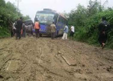 Jalan Lintas Sumatra di Padanglawas Putus Total