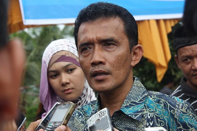Sondia Warman Marah Ketika Acara Paripurna DPRD Pekanbaru Berlangsung