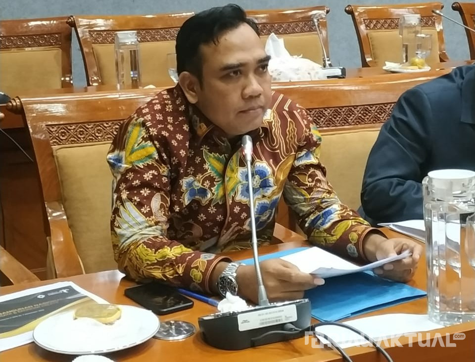 Ali Zamroni Minta Menpora Tak Euforia Berlebihan Setelah Naturalisasi Kevin Diks