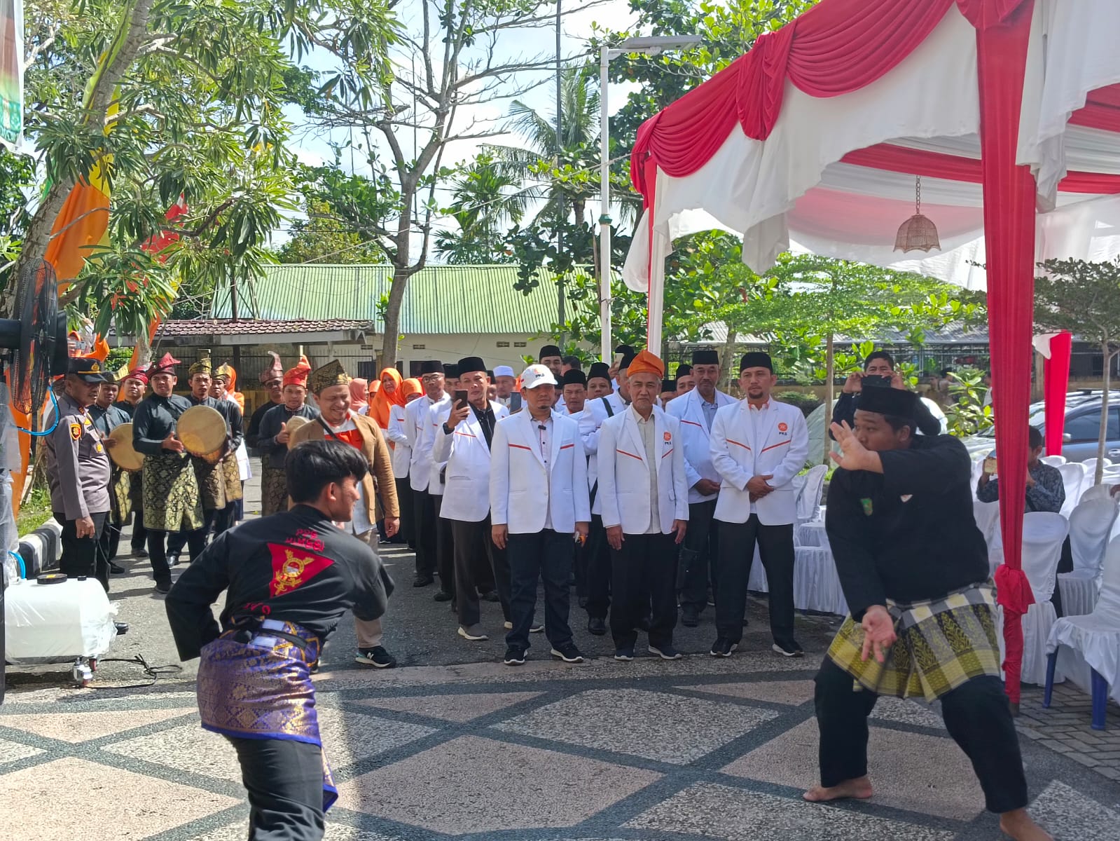 Wujudkan Kesejahteraan di Pekanbaru, PKS Pekanbaru Daftarkan 50 Bacaleg