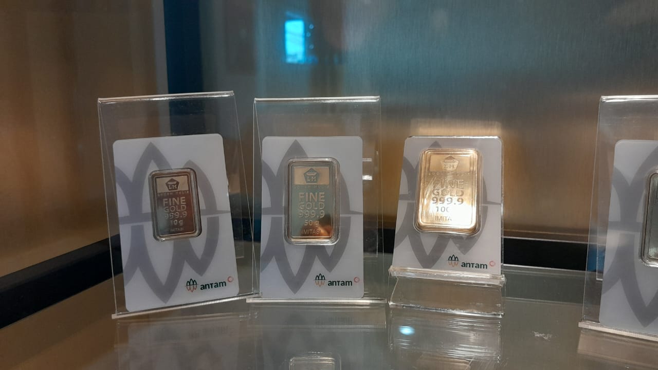 Awal Pekan Harga Emas Antam Makin Melemah, Turun Rp 23.000 per Gram
