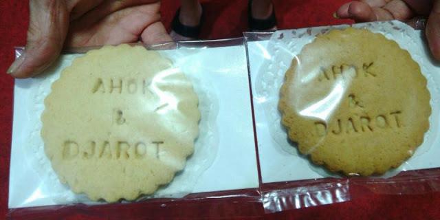 Kue Ahok-Djarot beredar di DPR