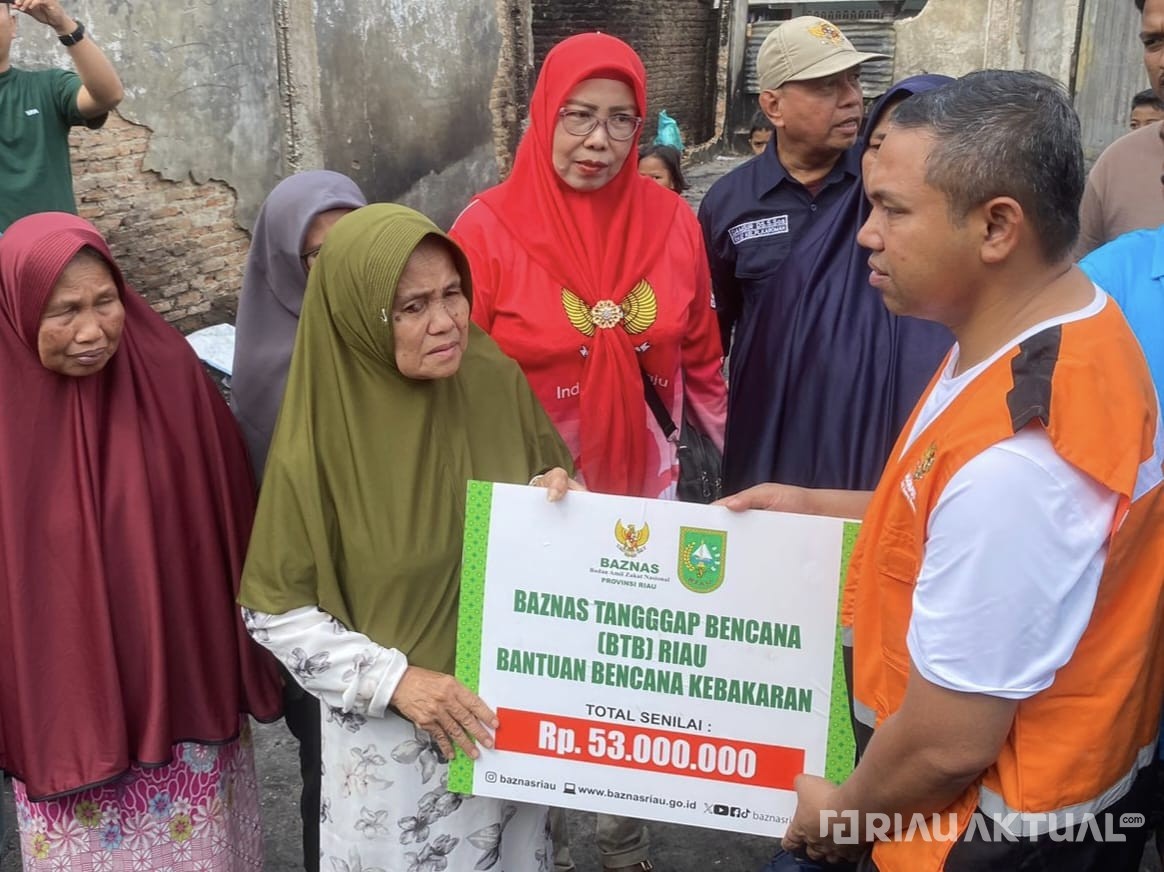 Baznas Riau Salurkan Bantuan Rp53 Juta Untuk 7 Korban Kebakaran di Pekanbaru