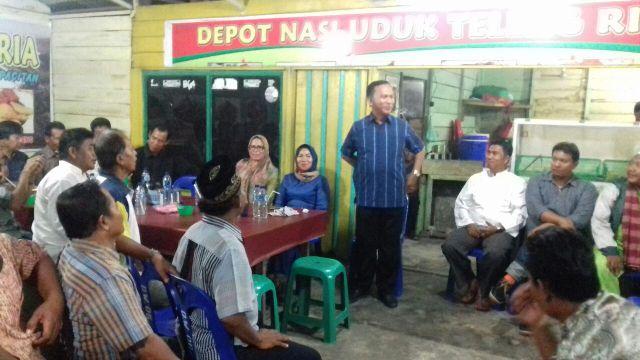 Edi Satria dan Ade Hartati Silaturahmi dengan Tokoh Masyarakat Tenayan Raya