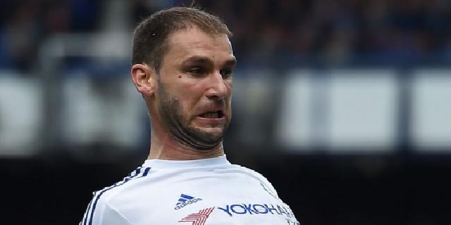 Ivanovic cedera, Chelsea incar Bek Belanda