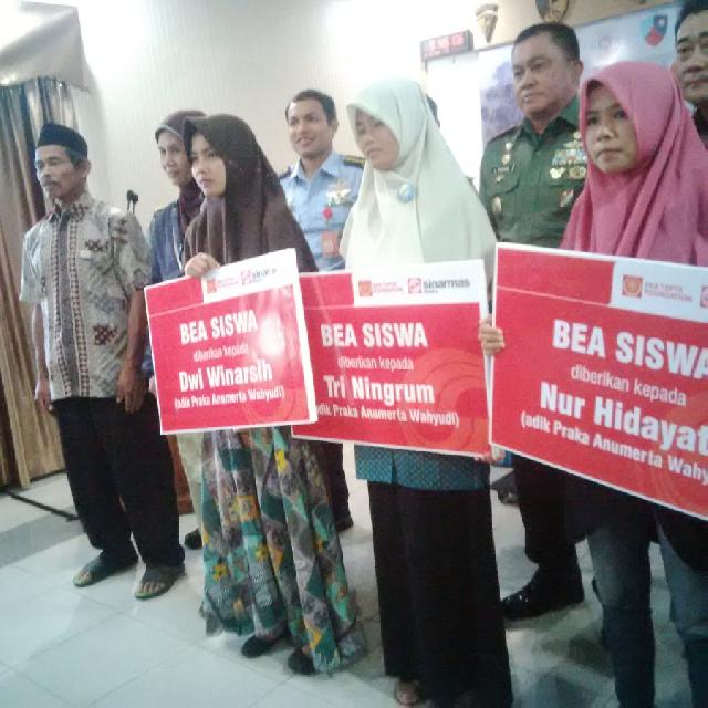 Adik Praka Anumerta Wahyudi Peroleh Beasiswa Pendidikan