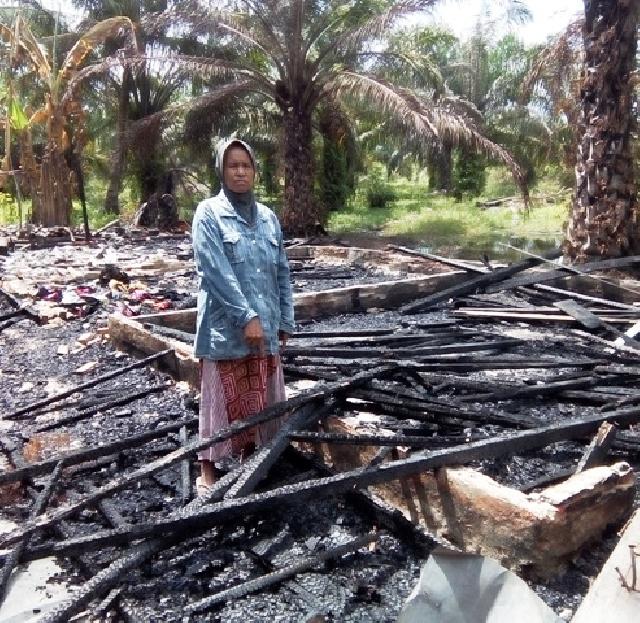 UPT Dinsos Kecamatan Mandau Beri Bantuan Sembako