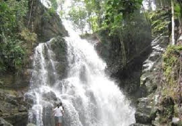 Pemkab Kuansing Bakal Tata Objek Wisata Air Terjun Batang Koban