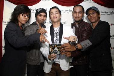 Sebelum Cakra Khan, Cakra Band Juga Ada