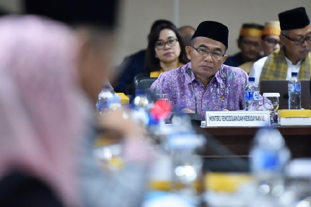 Mendikbud akan tindak bimbel yang bocorkan soal USBN