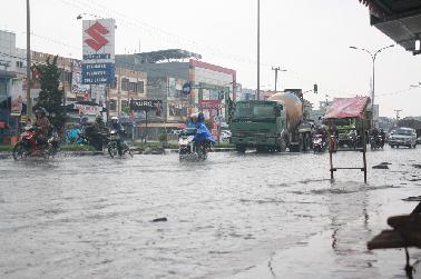 Banjir Simpang Tabek Gadang Semakin Meresahkan