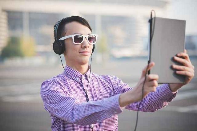 5 Tanda Kenarsisan yang Tak Disadari