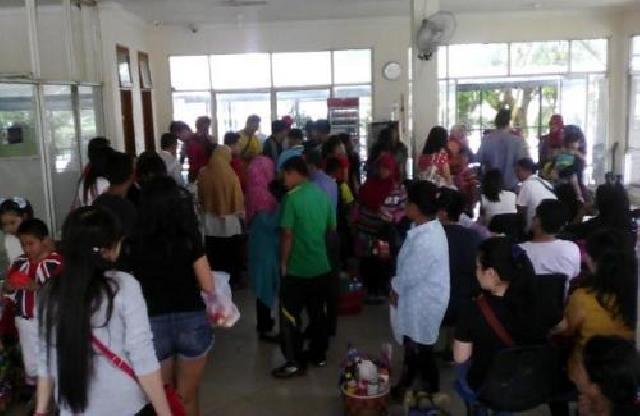 Pelabuhan Sungai Duku Pekanbaru Dipadati Penumpang Arus Balik