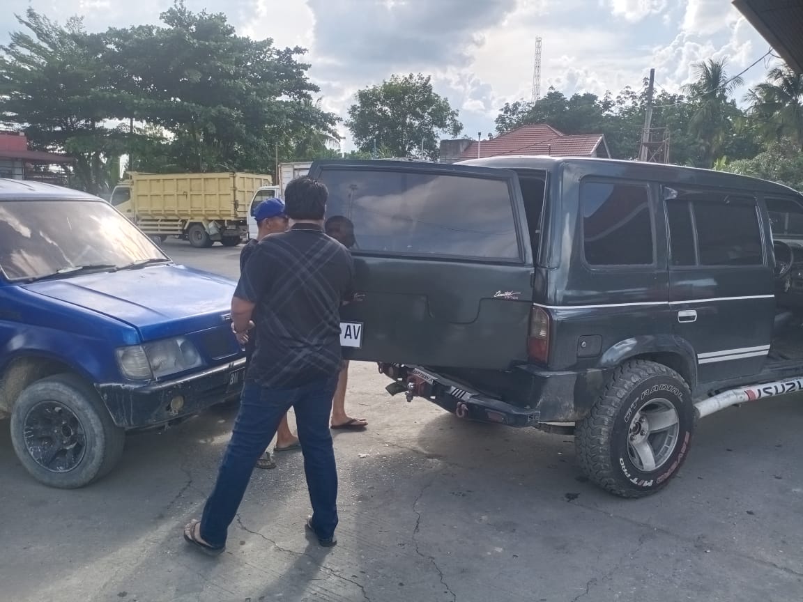 Beberapa Kendaraan Kabur saat Polisi Datangi SPBU Sungai Jering di Kuansing