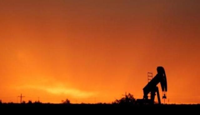 Harga Minyak Mentah Dunia Meroket Tajam