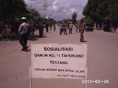 Satpol PP Aceh Merazia Masyarakat yang Keluar Rumah Tanpa Busana Muslim