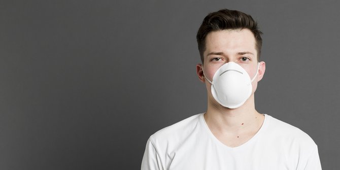 Bukan Hanya Melindungi Diri, Pakai Masker Juga Bisa Buat Seseorang Lebih Ganteng