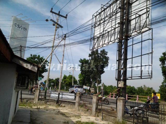 Mardianto: Mengapa Reklame Raksasa Bisa Berdiri di Halaman Rumah Warga?