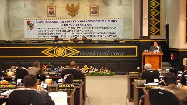 Dewan Minta Pembatasan, Walikota Pekanbaru Sebut Ritel Menguntungkan