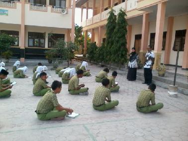 Biar tak Jenuh, Murid SMPN 35 Pekanbaru Belajar di Ruang Kelas