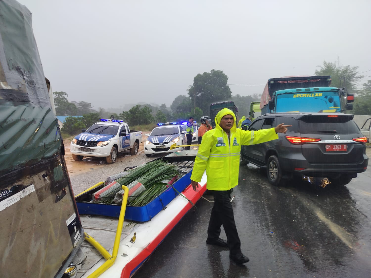 Truk Fuso Tabrak Bus di Pekanbaru, Ini Daftar Korban