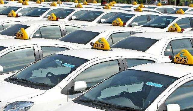 Express Jual Murah Ribuan Mobil Bekas Taksinya