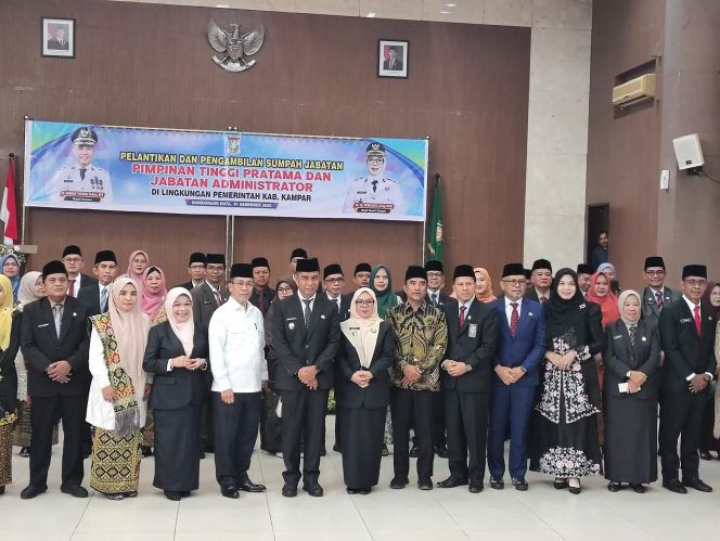 Bupati Kampar Lantik Pejabat Pimpinan Tinggi Pratama, Ini Daftar Lengkapnya