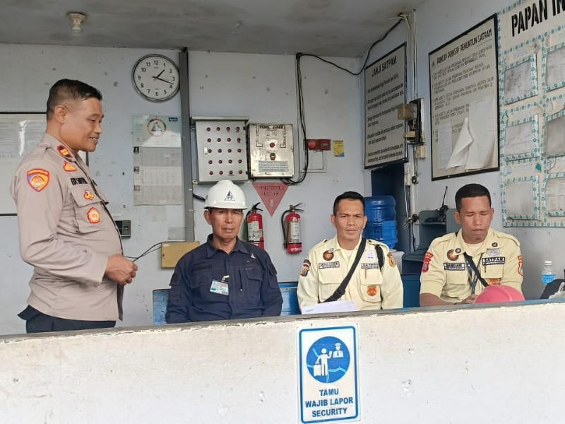 Polsek Tanah Merah Ajak Satuan Keamanan PT Pulau Sambu Dukung Pilkada Damai 2024