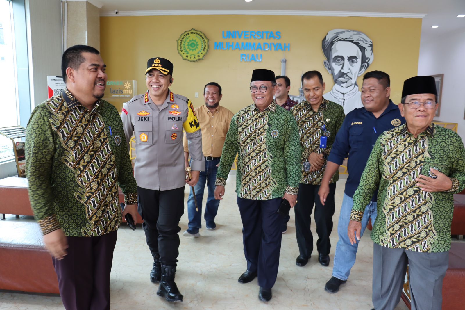Kapolresta Pekanbaru Bersama Pimpinan Wilayah Muhammadiyah Riau Bahas Pemilu Damai 2024