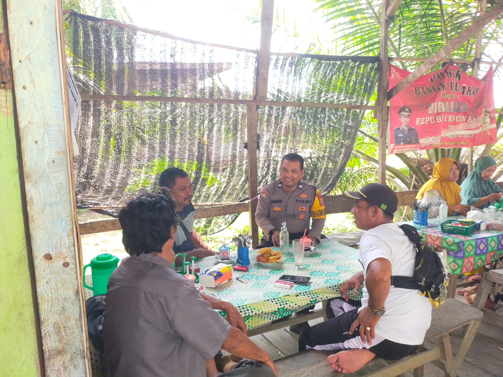 Polsek Bangko Pusako Laksanakan Cooling System Pilkada Damai 2024 di Dusun Balam Selatan