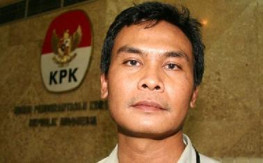 Tujuh Tersangka Suap PON Diserahkan KPK ke Kejati Riau