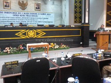 Paripurna Laporan Pansus LKPj Hanya Dihadiri Plt Sekda Kota Pekanbaru
