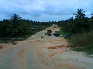 Jalan Terbengkalai Jadi Lokasi Mesum Pelajar