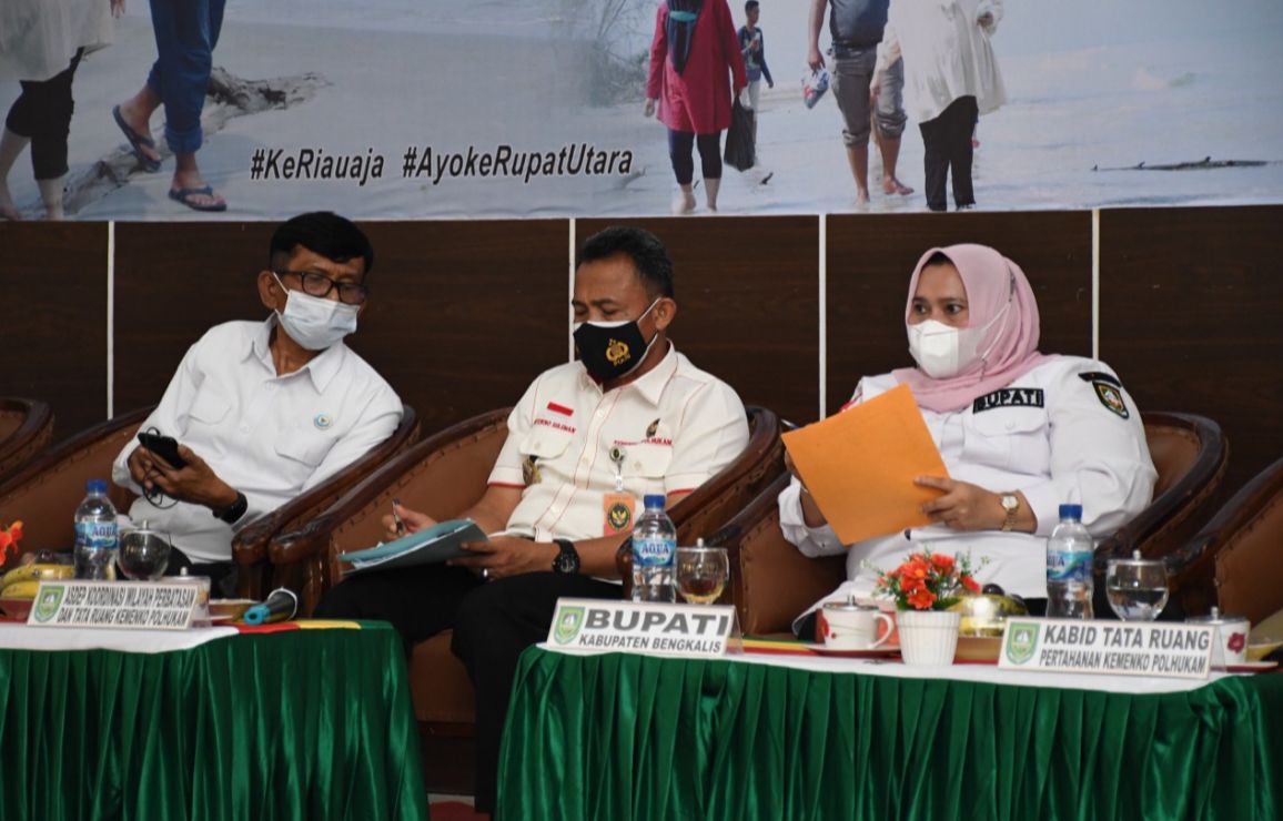 Tim WPTR Pertahanan Kemenko Polhukam bersama Bupati Dengarkan Keluhan Nelayan Rupat Utara 