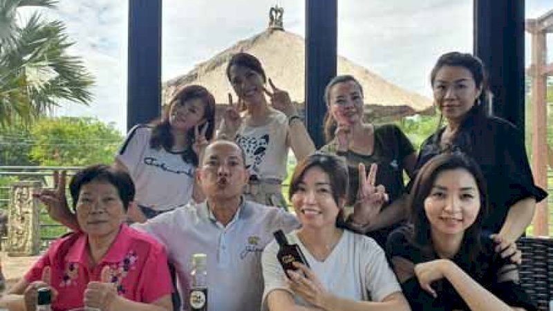 Hebat! Biar Bisa Hidup Bersama 16 Selingkuhan dan 4 Istri, Pria Ini Bangun Istana 8 Tingkat