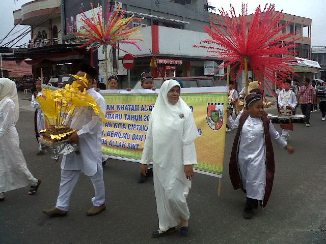 SDN 026 Pekanbaru Gelar Pawai Taruf dan Khatam Quran