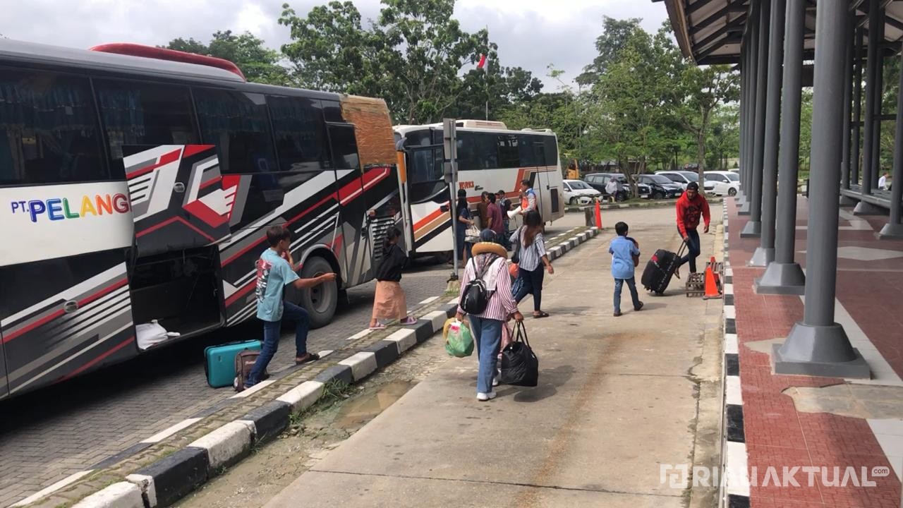 Arus Balik Lebaran di Terminal BRPS Pekanbaru Masih Ramai