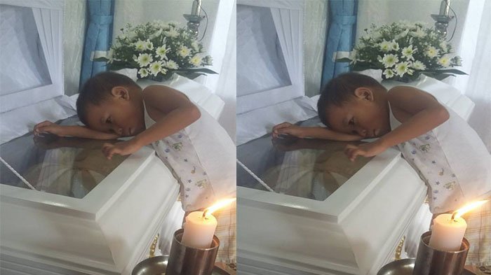Bocah ini Peluk Peti Mati Ibunya 'Mengapa Dia Tidak Bangun dan Menemaniku Tidur?