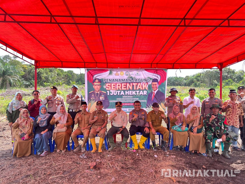 Dukung Program Nasional, Kapolsek TPTM Gelar Penanaman Jagung Serentak 1 Juta Hektar