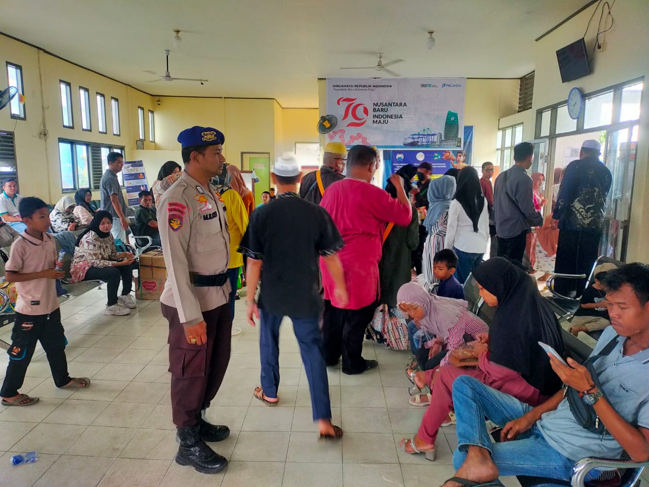 Polairud Polres Inhil Ajak Penumpang Kapal Jaga Kamtibmas Jelang Pilkada