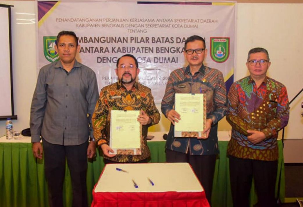 Pemkab Bengkalis Bersama Pemko Dumai Teken Kerjasama Pembangunan Pilar Batas Daerah