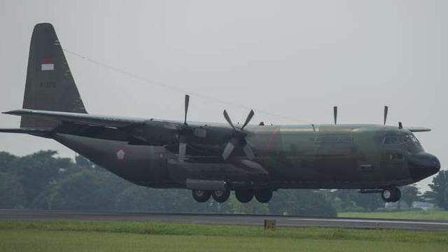 Pesawat Hercules TNI Jatuh di Medan