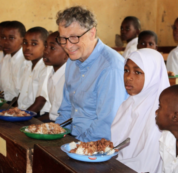 Postingan Pertama Bill Gates di Instagram Bikin Salut