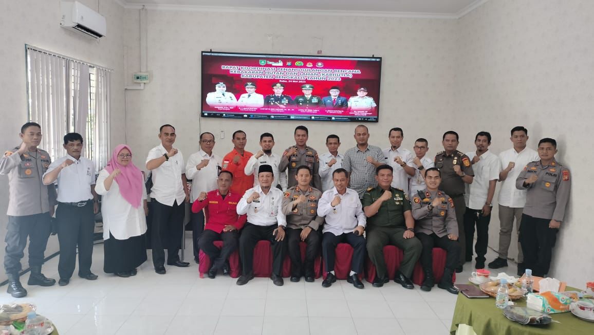 Wakil Bupati Bengkalis Bagus Santosa Pimpin Rakor Karhutla di Kantor BPBD kabupaten Bengkalis