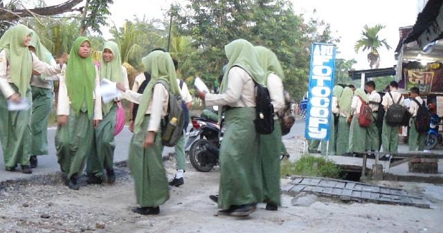 Sebelum UN, Anak SMP di Pekanbaru Sibuk Fotokopi Kunci Jawaban