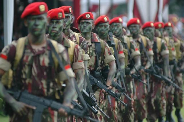 Menunggu Kopassus menyusup ke markas Abu Sayyaf