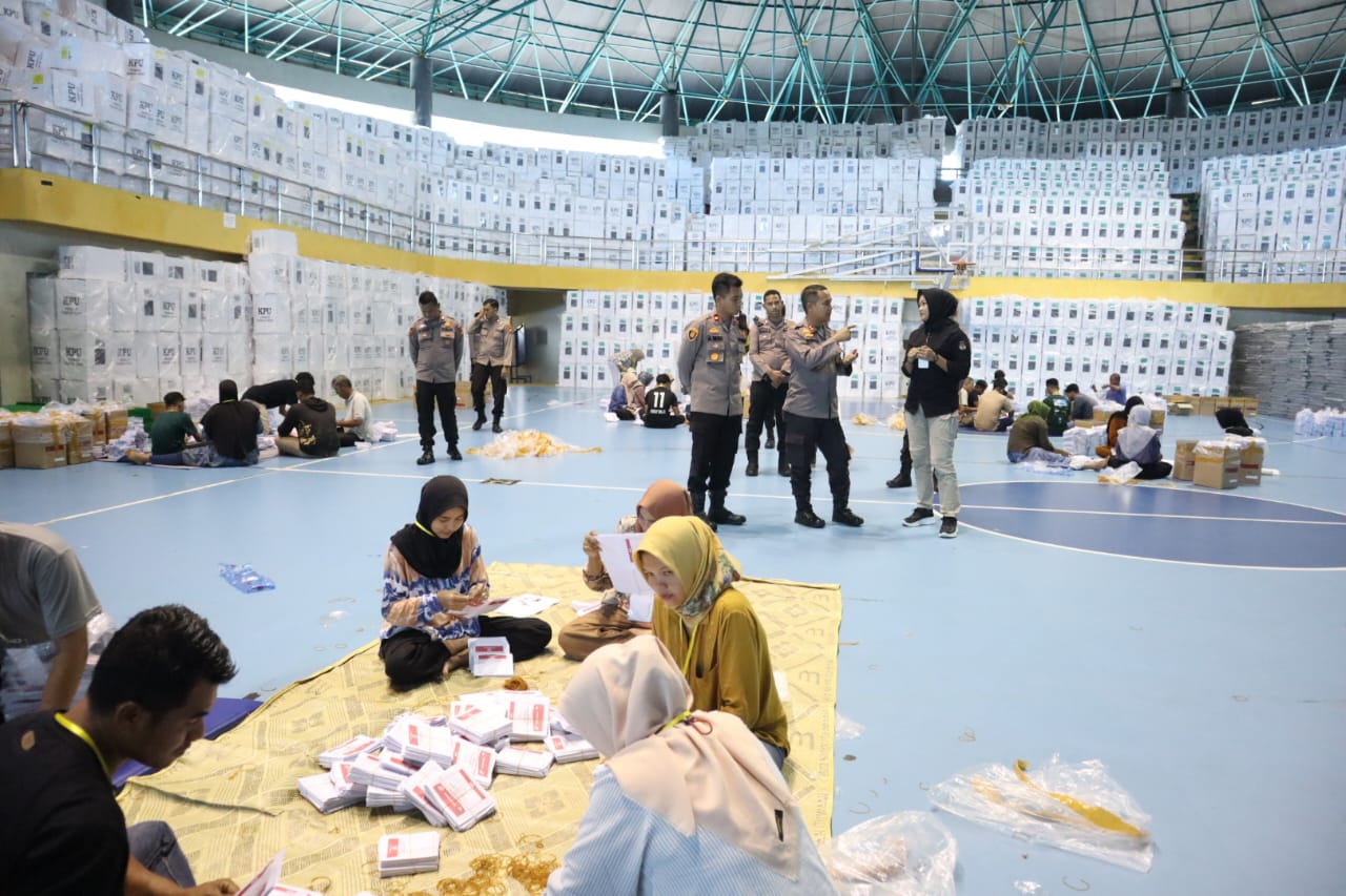 Kapolres Kampar Pimpin Pengecekan Logistik Pemilu 2024