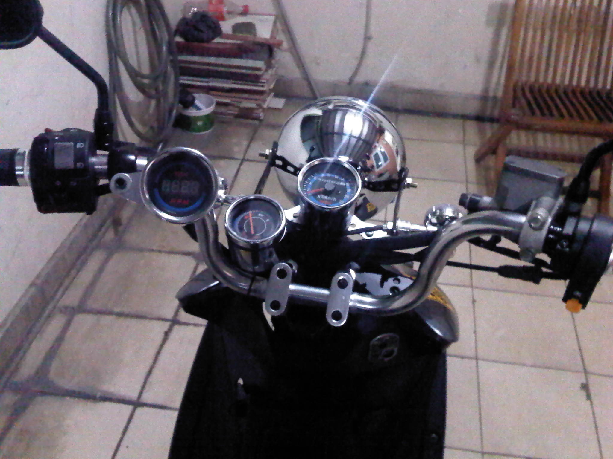 Kunci Setang Motor ke Kanan, Cara Ampuh Cegah Motor Dicuri?