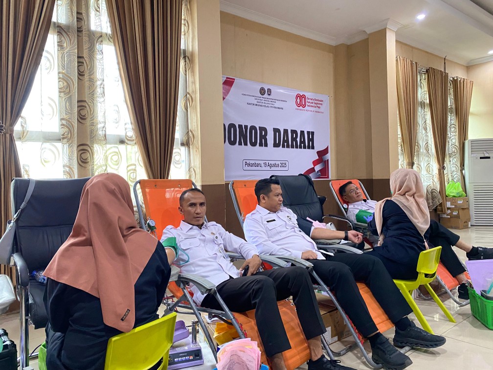 Imigrasi Pekanbaru Gelar Donor Darah dan Pemeriksaan Kesehatan sebagai Wujud Kepedulian Sosial